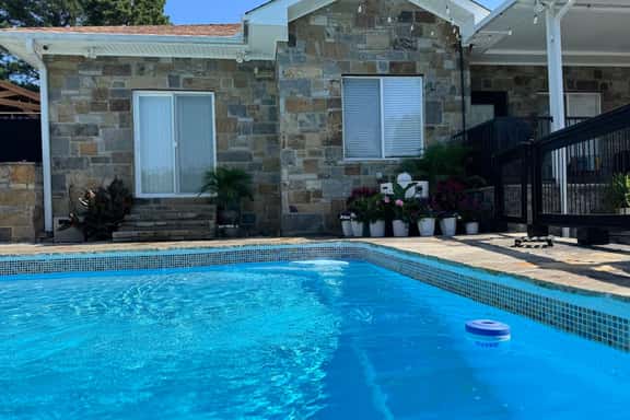 As Good As It Gets on the LakePrivate Pool/Hot Tub - Image 1